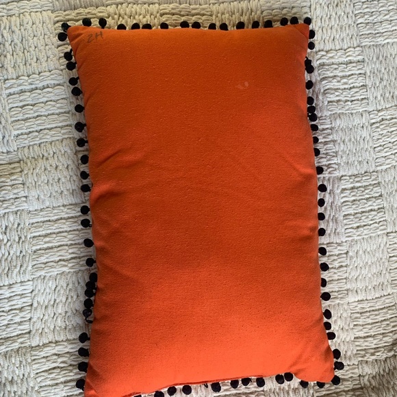 5 PIECE HALLOWEEN BUNDLE INCLUDES COLLECTORS ITEM - Picture 8 of 14